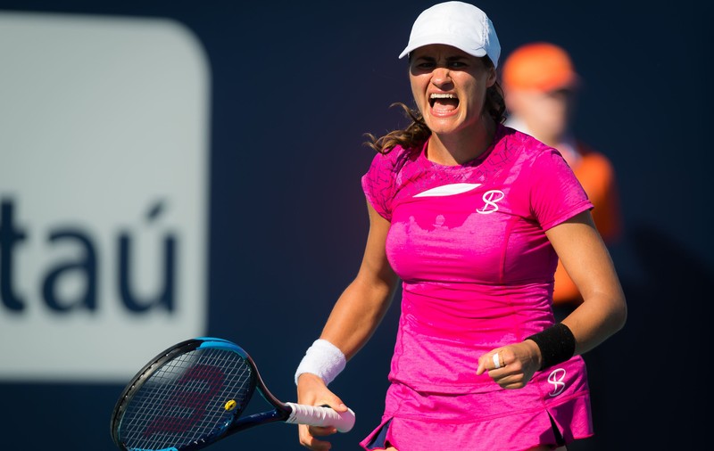 Monica Niculescu a privit îngrozită cum colega ei de la dublu a fost făcută KO de o minge