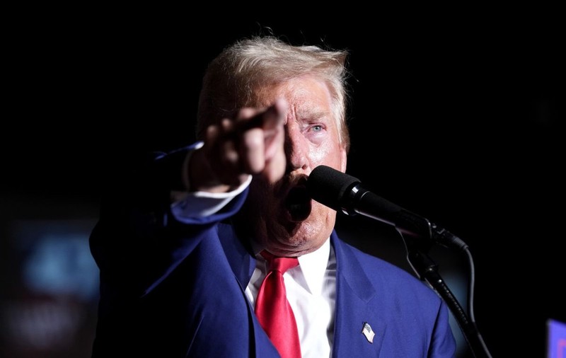 Donald Trump spune că va da Google în judecată dacă ajunge președinte, acuzând că adversara sa Kamala Harris e favorizată la căutările online