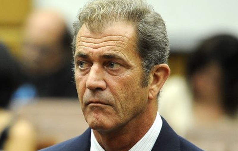 Mel Gibson: "John Lennon merita să fie împuşcat"