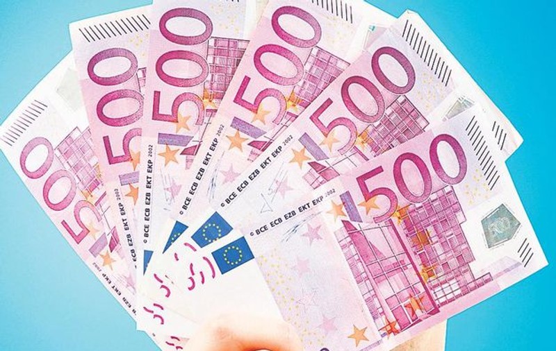 Un român are leafă de 1.000.000 de euro pe an