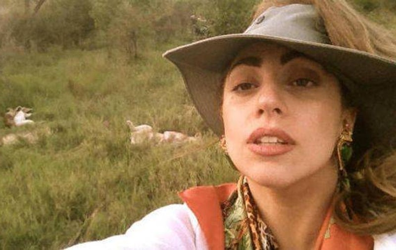 LADY GAGA, dusă de URGENȚĂ la SPITAL! ”Trebuie operată cât mai repede”
