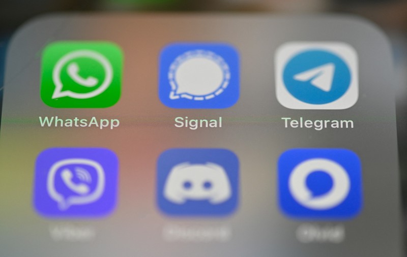 Utilizatorii WhatsApp și Signal care au aceste funcții sunt ținta hackerilor care au legături cu Rusia, avertizează FBI