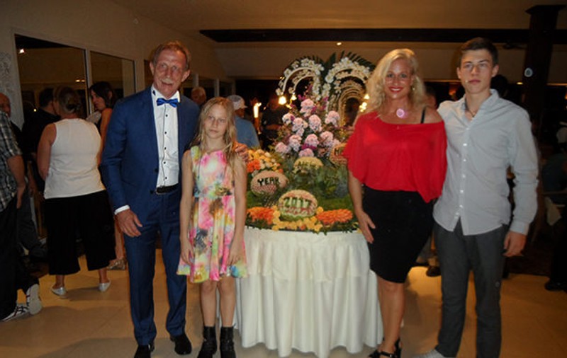 Selecționerul Christoph Daum a petrecut Revelionul, cu familia, în Thailanda / GALERIE FOTO&VIDEO