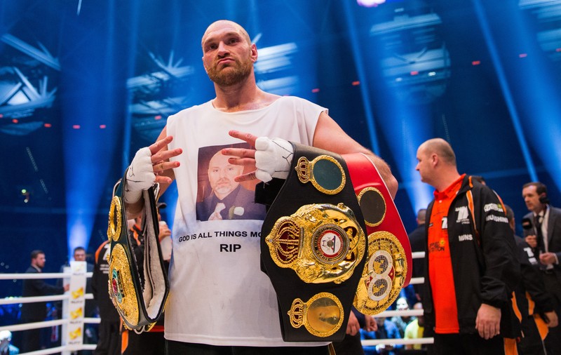 E nebun, Doamne! Tyson Fury s-a pus pe cântat! / FOTO&VIDEO