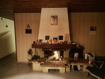 Șemineul din casa Magdei, Prévessin-Moëns, Franța, ianuarie, 2020