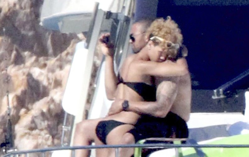 Rihanna şi Kemp nu-şi mai ascund relaţia