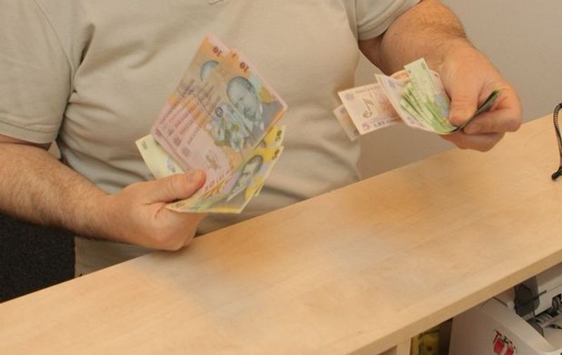 Incredibil, dar adevarat! Cât CÂȘTIGĂ cel mai bine plătit angajat din ROMÂNIA