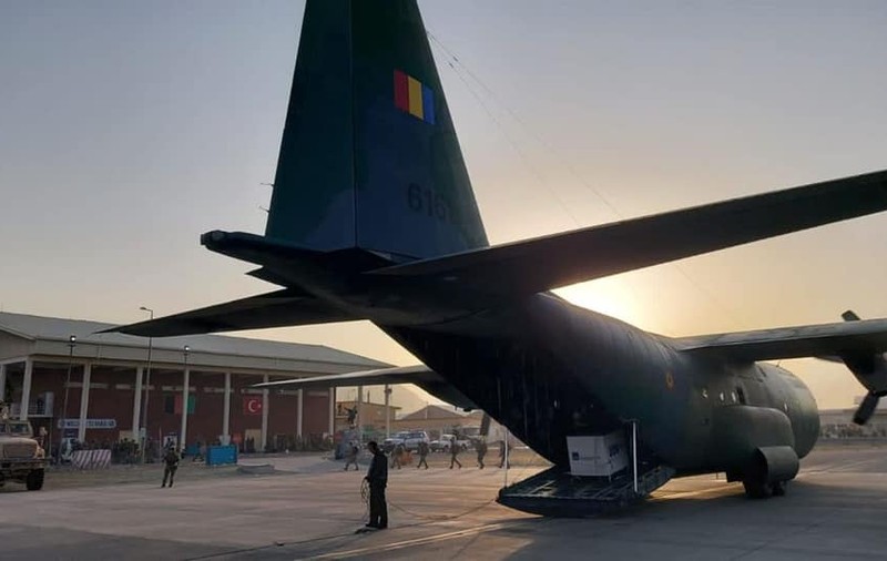 România a evacuat din Kabul cinci afgani: un student, doi jurnaliști și rudele lor. „Se află deja în siguranță”