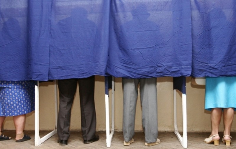 Aproape 19 milioane de români sunt așteptați duminică la vot. Câți sunt din străinătate