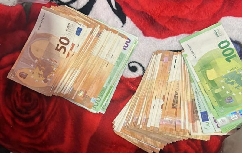 Escrocherie de 170.000 de lei cu „medicul” din pușcărie: cum au păcălit o femeie din Galați și un deținut din Botoșani mai mulți oameni