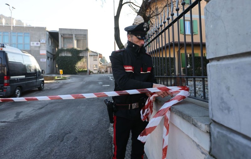 Român împușcat mortal în Italia, în timpul unui jaf. Paznicul riscă să fie acuzat de omor