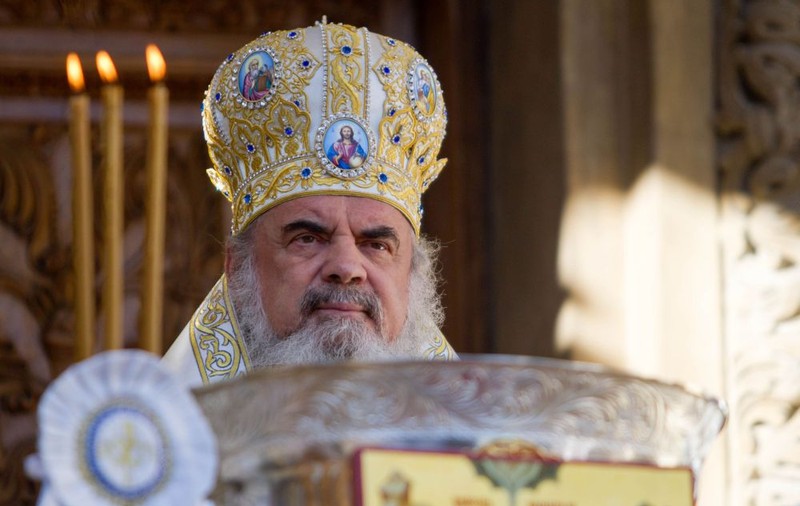 VIDEO/ Mesaj neașteptat în redacția Libertatea al purtătorului de cuvânt al BOR. Patriarhul îi ceartă pe preoții „inchizitori”și îi apără pe credincioși!