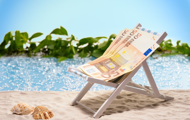 Cât costă un șezlong pe plajele din Bulgaria, după trecerea la euro: „Prețurile sunt rezonabile”