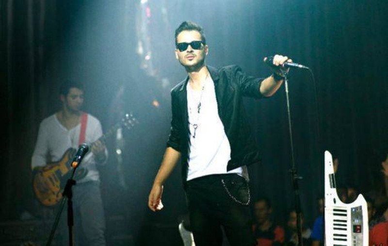 Edward Maya, surprins la o adunare MISA, dă replica: "Eu de la Sting am învăţat să practic yoga"