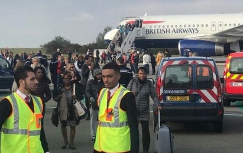 Alertă pe aeroportul Charles de Gaulle din Paris! Un avion British Airways a fost evacuat din motive de securitate