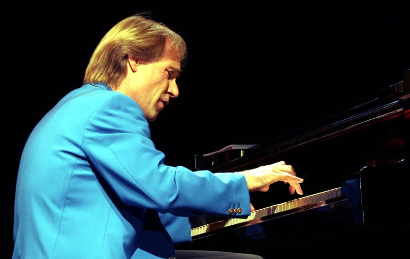SUPER-SPECTACOL! Ce a pregătit Richard Clayderman pentru concertul din București
