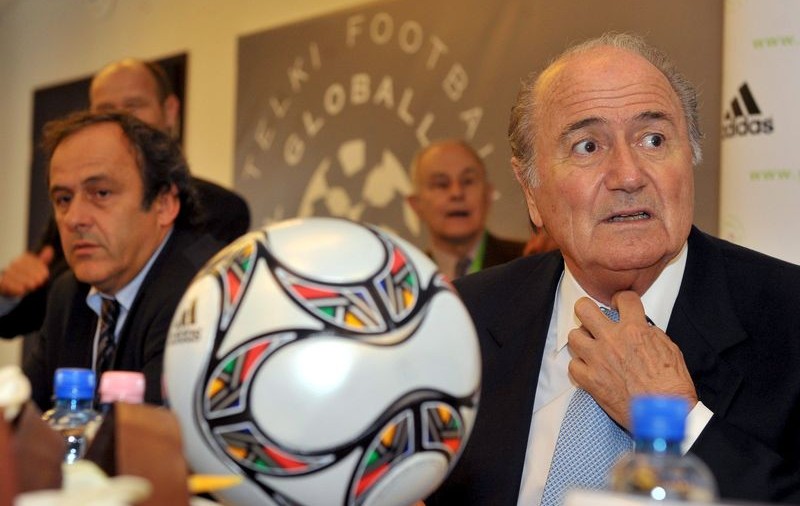 Platini şi Blatter vor să revoluţioneze calendarul fotbalului mondial?