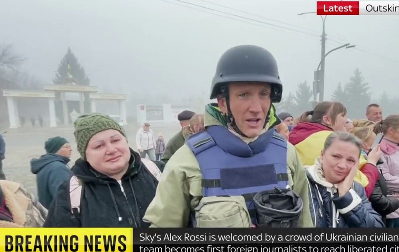Autoritățile ucrainene au retras acreditările jurnaliștilor CNN și Sky News după ce au relatat din Herson fără aprobare