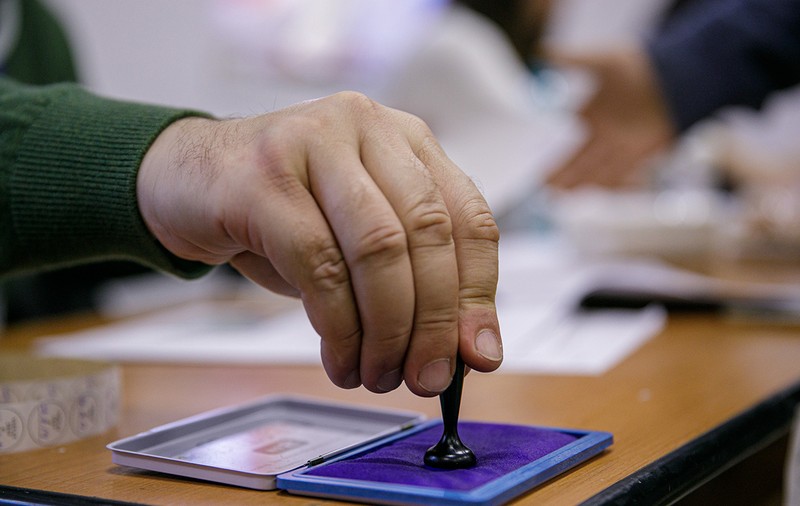 Guvernul dublează prin OUG numărul de parlamentari din diaspora. Românii de peste hotare vor putea vota timp de trei zile