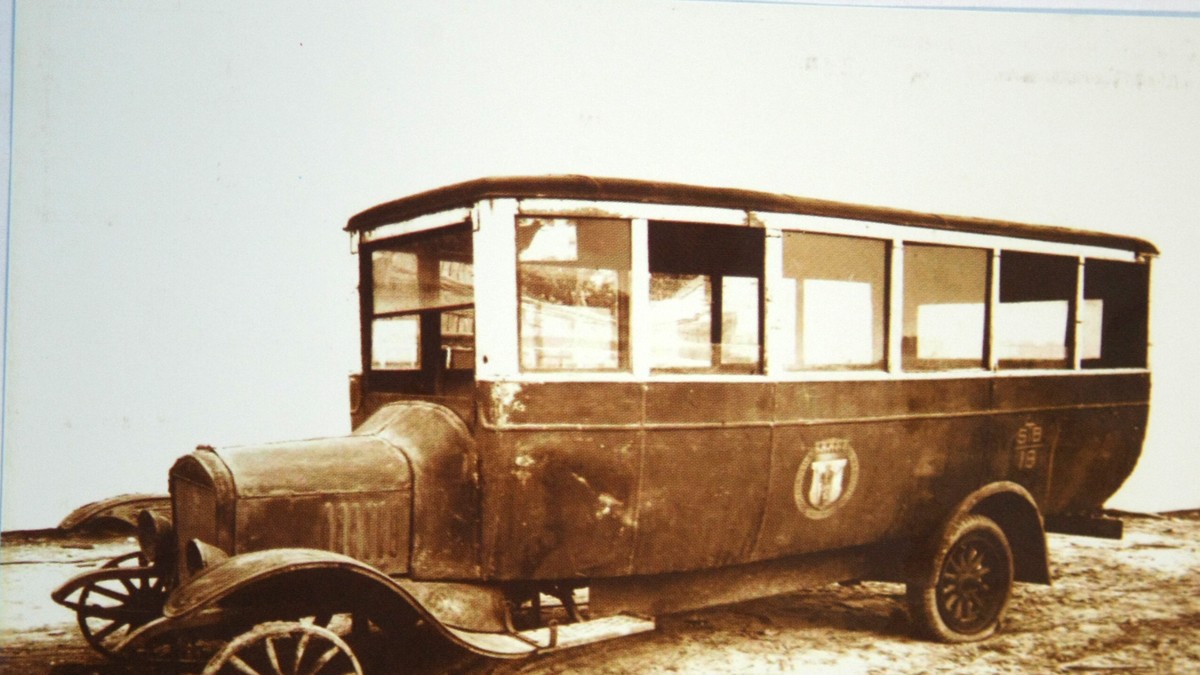 RATB își schimbă denumirea. Cum arată un autobuz STB din 1914