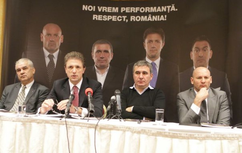 EXCLUSIV / Iordănescu, refuzat de unul dintre componenții Generației de Aur! 