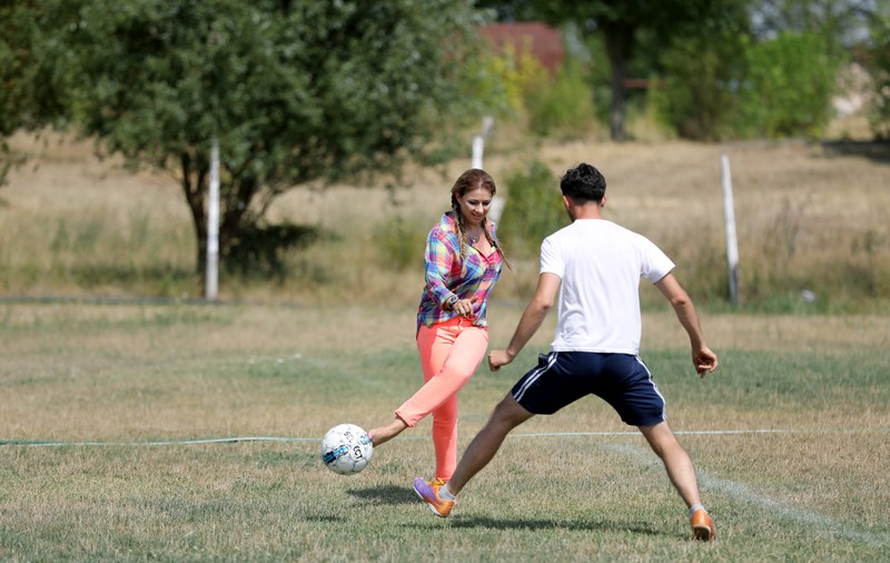 Anamariei Prodan îi ajunge un jucător. Fetele ei au INTERZIS la fotbaliști!