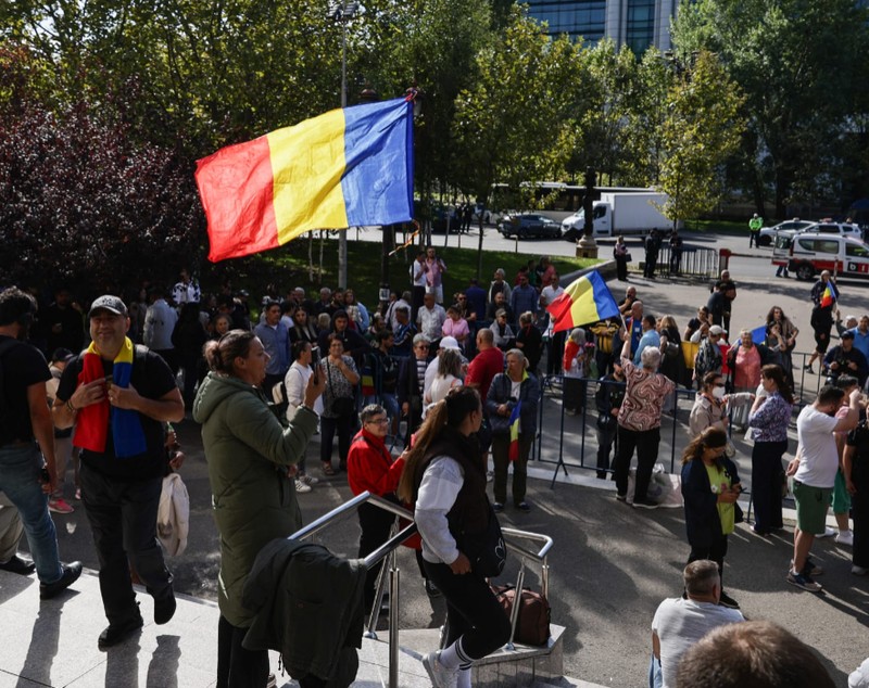 Susținătorii lui Călin Georgescu la Tribunalul București