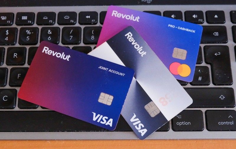 Revolut suspendă conturi ale utilizatorilor ruși și belaruși în urma noului pachet de sancțiuni adoptat de Uniunea Europeană
