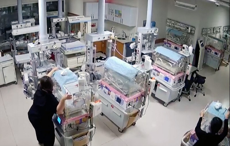 Un bărbat din Turcia, arestat după ce a încercat să fure un bebeluș dintr-un spital, după cutremur
