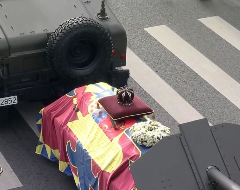 FOTO&VIDEO. România și-a luat rămas bun de la Regele Mihai. Ultimul drum pentru ultimul Rege al românilor