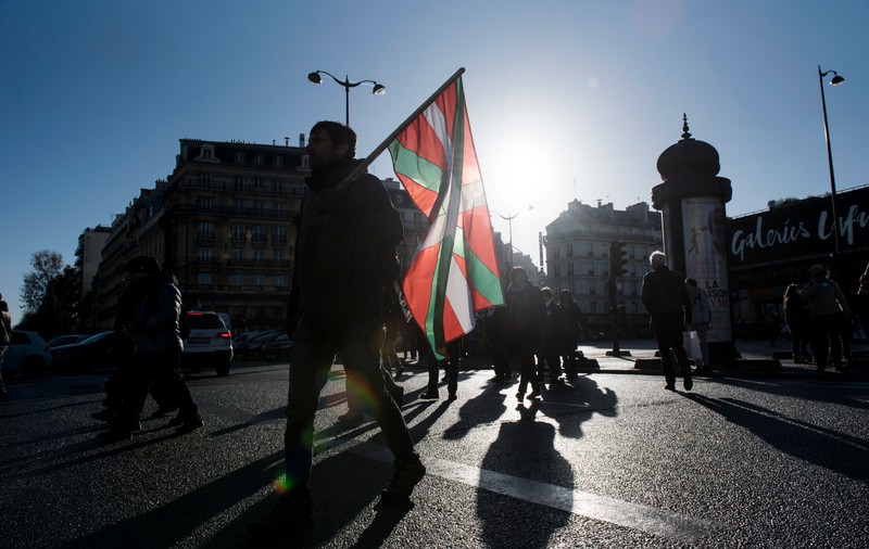ETA s-a autodizolvat punând capăt luptei armate politice din Europa