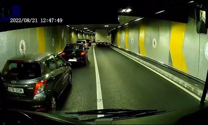 Un camion a rămas înțepenit în pasaj pe 21 septembrie