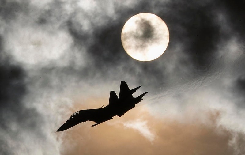 Un avion militar s-a prăbușit în Rusia