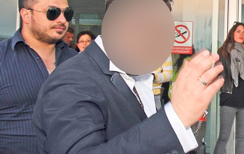 Fata unui manelist celebru, PĂZITĂ CU BODYGUARZI. Vezi cine îşi APĂRĂ COMOARA