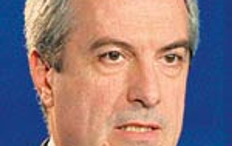 Puterea cere capul lui Nastase si la Parlament 