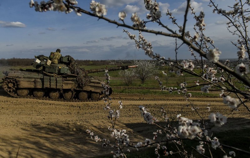 Un oficial prorus din Luhansk se așteaptă ca Ucraina să lanseze contraofensiva pe 9 mai