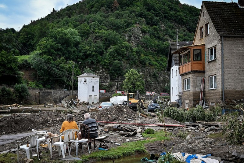 Urmările inundațiilor în localitatea Schuld, din districtul Ahrweiler, la sud de Koln, după revărsarea râului Ahr FOTO: EPA