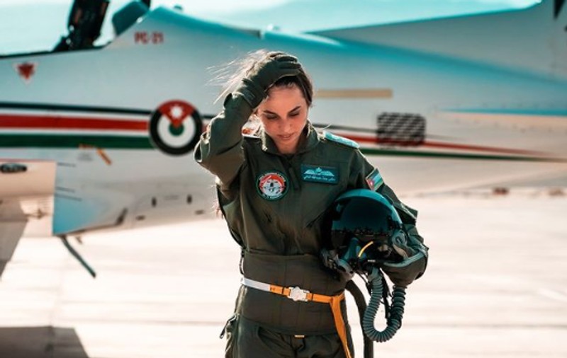 Fiica regelui Iordaniei este pilot de luptă. Prințesa Salma, în alertă maximă, în timpul atacului iranian asupra Israelului