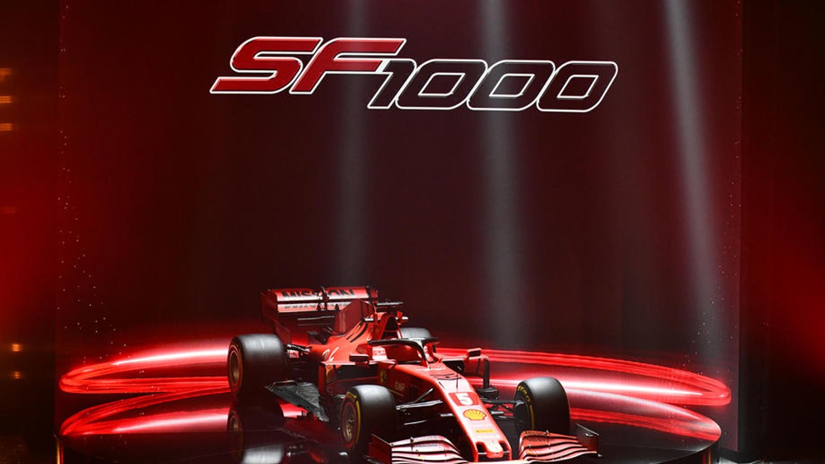 Monopostul Ferrari SF 1000 de Formula 1 a fost prezentat într-o ceremonie grandioasă