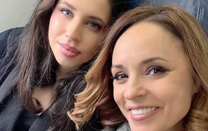 Deși a fost acceptată la facultate în America, Violeta Bănică se pregătește de Bacalaureat. Andreea Marin recunoaște: „Mai multe emoții am eu”
