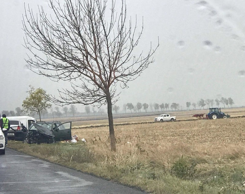 FOTO: Patru răniți, între care un copil de un an și mama lui, într-un accident pe ”Șoseaua Morții”, în județul Buzău