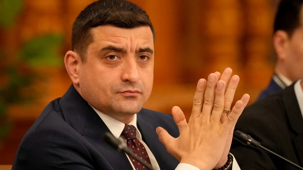 George Simion spune că vrea să reducă cu 500.000 numărul bugetarilor din instituțiile statului, dacă va câștiga alegerile prezidențiale