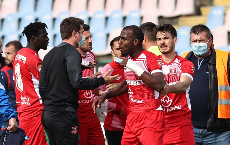 Start în play-off-ul și în play-out-ul Ligii 1. Acuzații de rasism după meciul Chindia - Hermanstadt