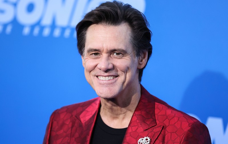 Jim Carrey revine în actorie, pentru că are nevoie de bani. Actorul luase decizia să se retragă: „Dacă îngerii aduc un scenariu scris cu cerneală de aur...”