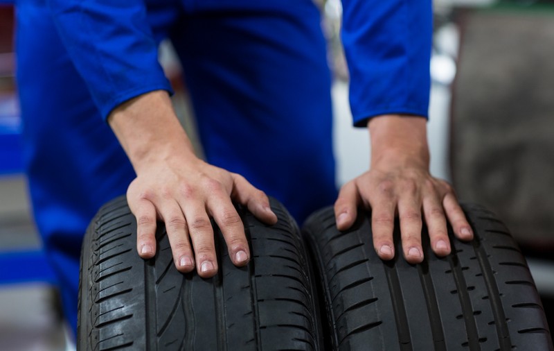 Cum să verifici compatibilitatea anvelopelor 205/75 R16C cu vehiculul tău