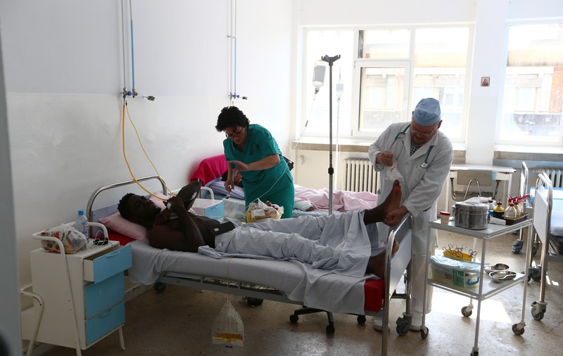 Patronul localului în care au fost înjunghiați cei doi americani se apără: "Am schimbat trei firme de pază"
