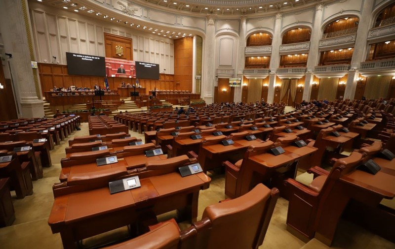 Moțiunea AUR, citită în plen: „Afară cu Guvernul ipocrit care îi pune pe români să plătească nota”