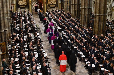 Invitații și-au luat locurile în Westminster Abbey pentru slujba de înmormântare a Reginei Elisabeta a II-a Foto: Profimedia