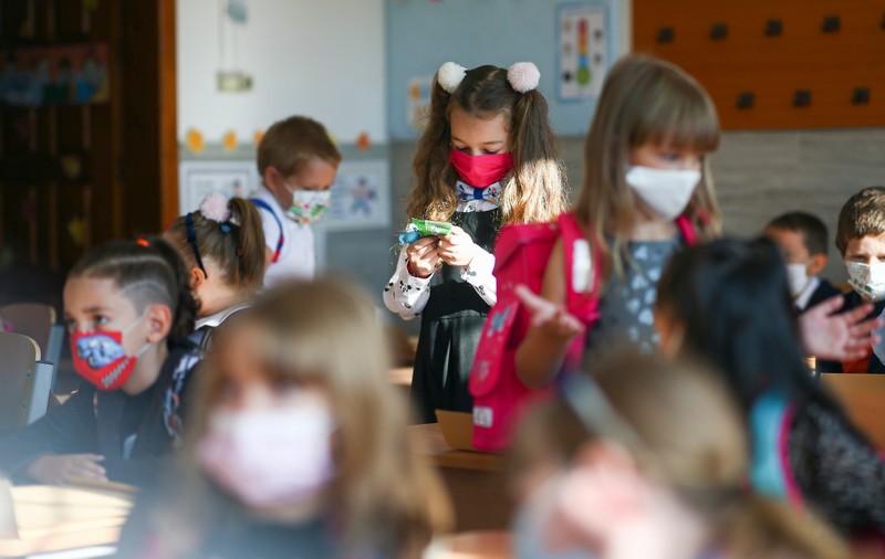 Profesorii din Moldova așteaptă școala și mulțumesc elevilor pentru răbdarea și disciplina lor, „în cei mai grei ani”