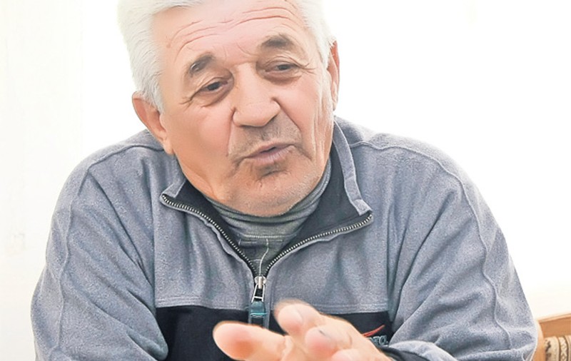 Eugen «Puiaţă» Nemoiu, cel mai bun prieten din copilărie al lui Dumitru Dragomir, povesteşte cum a plecat «Corleone» de la Bălceşti, satul natal: «A legat vaca de pom şi dus a fost»